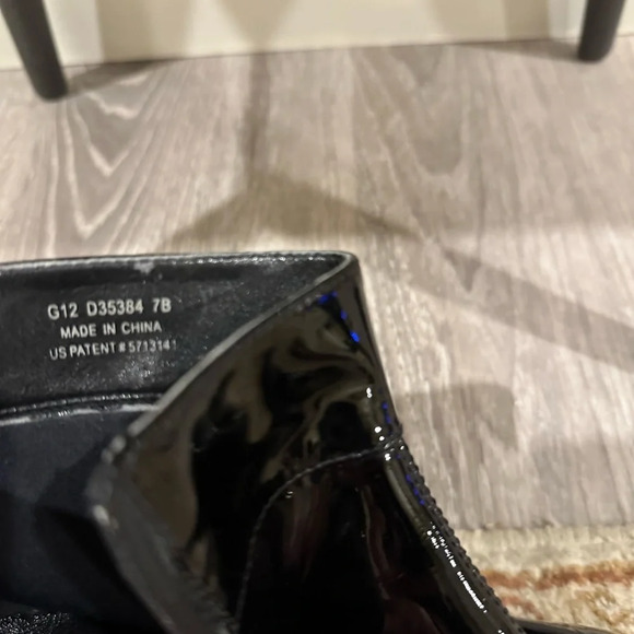 Cole Haan/Nike patent leather side zip booties in great condition size  7 - Picture 8 of 8